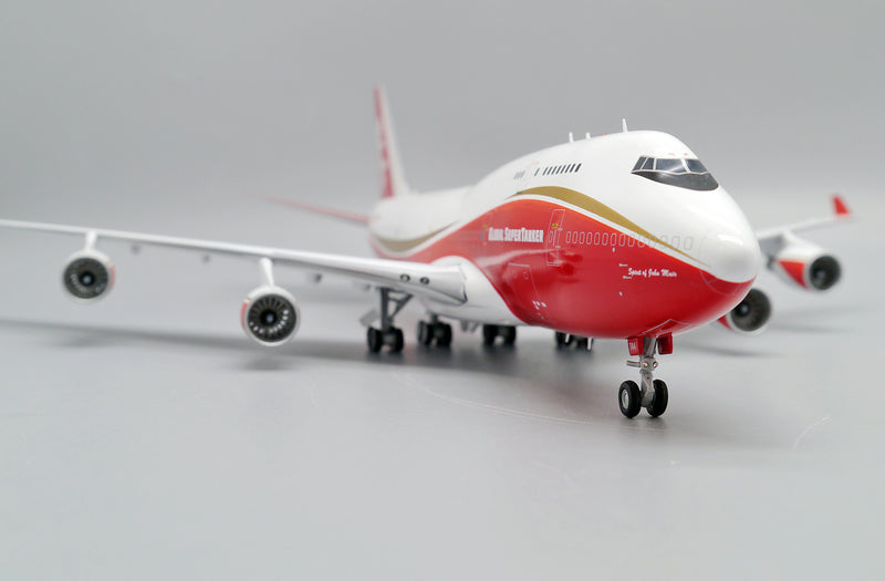Avion 1/200 Scale Global SuperTanker Boeing 747-400