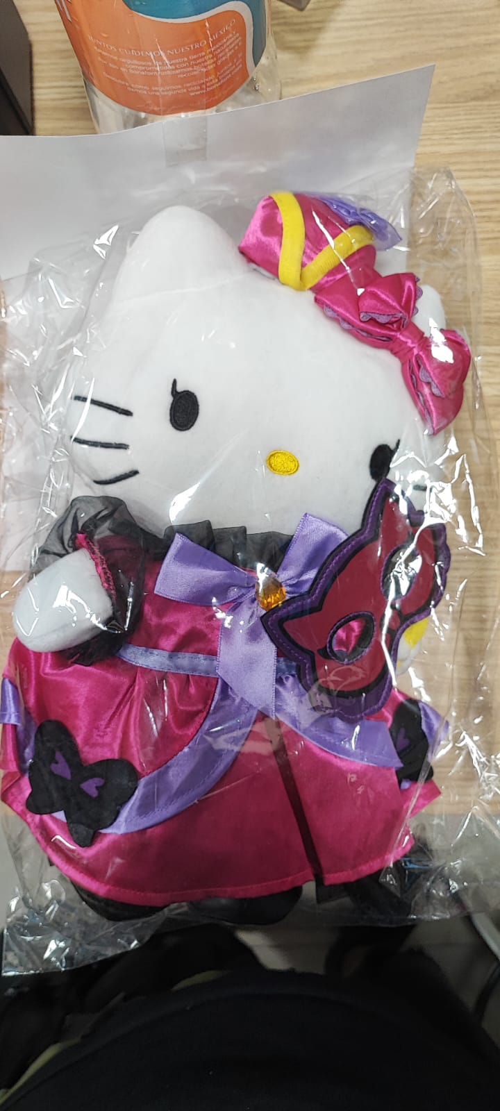 Peluche Hello Kitty con Antifaz Japones